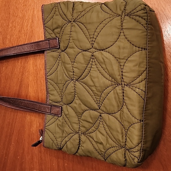 Fossil Key Per olive quilted Tote! BARELY USED CONDITION! - Picture 8 of 12